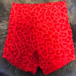 Balance Athletica - Lux Short - Panther Fire